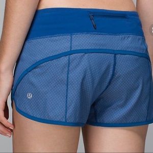 Lululemon Speed Shorts sz 10, 2.5' inseam